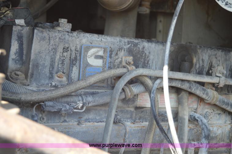 image for item I6483 1994 International 1840 mixer truck