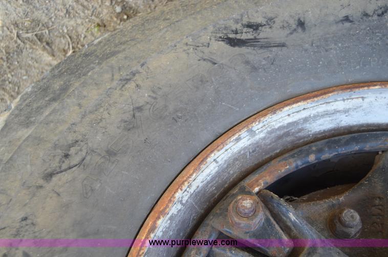 image for item I6483 1994 International 1840 mixer truck