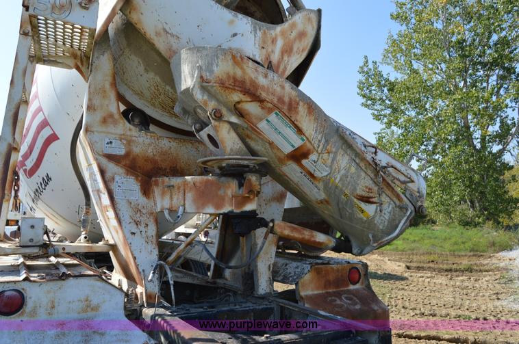 image for item I6483 1994 International 1840 mixer truck