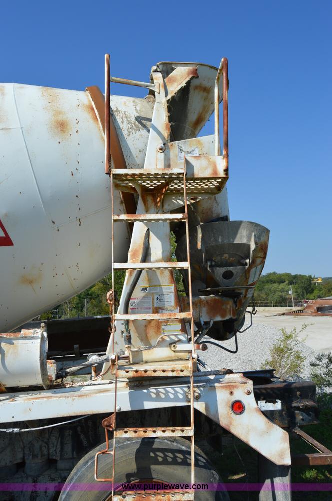 image for item I6483 1994 International 1840 mixer truck