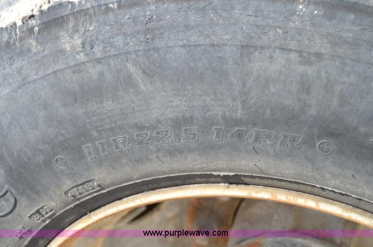 image for item I6484 1994 Ford LT9000 mixer truck