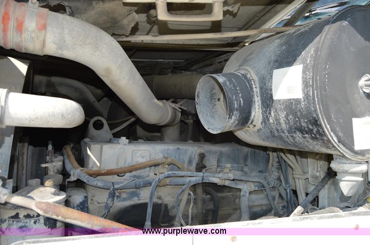 image for item I6485 1994 International 1840 mixer truck