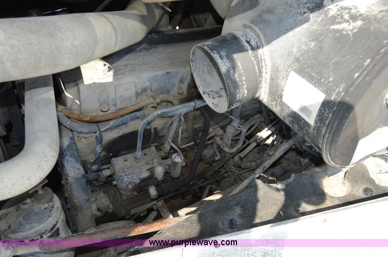 image for item I6485 1994 International 1840 mixer truck