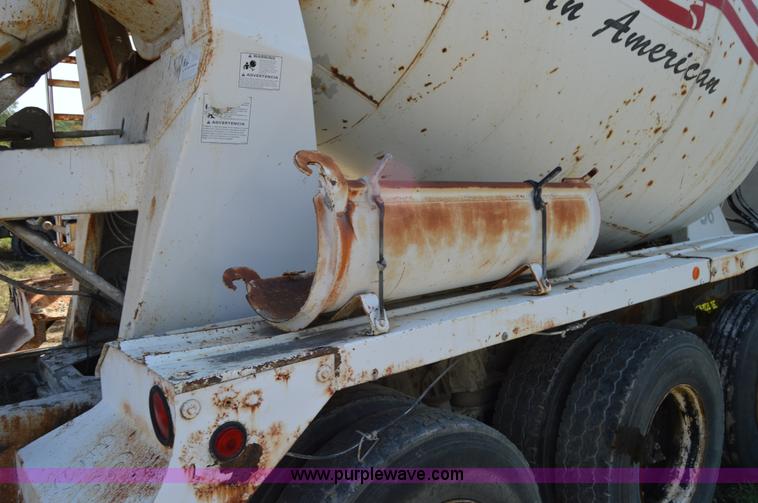 image for item I6485 1994 International 1840 mixer truck