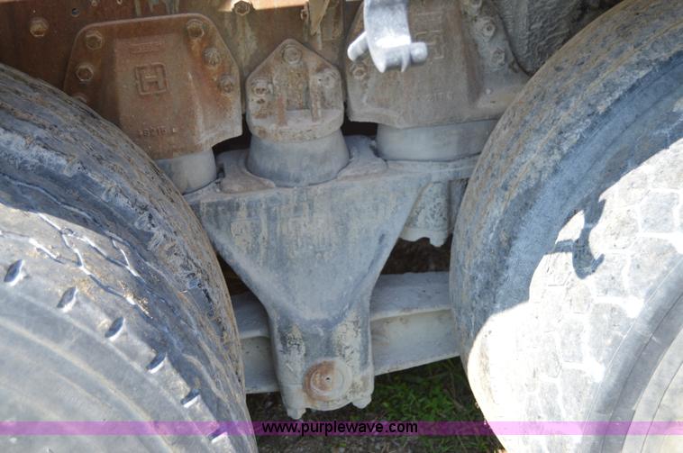 image for item I6485 1994 International 1840 mixer truck