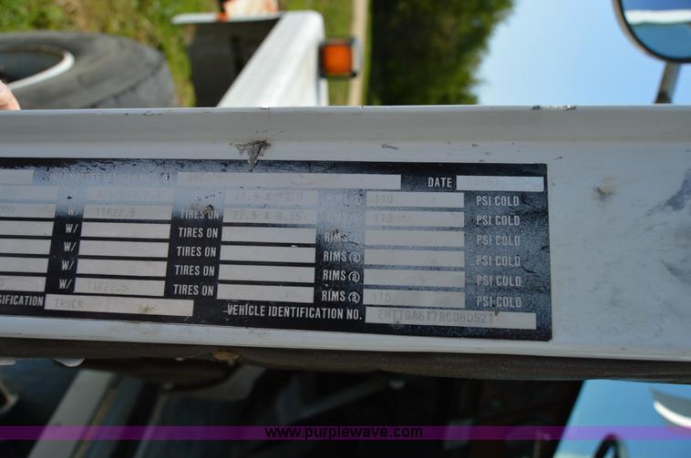 image for item I6485 1994 International 1840 mixer truck