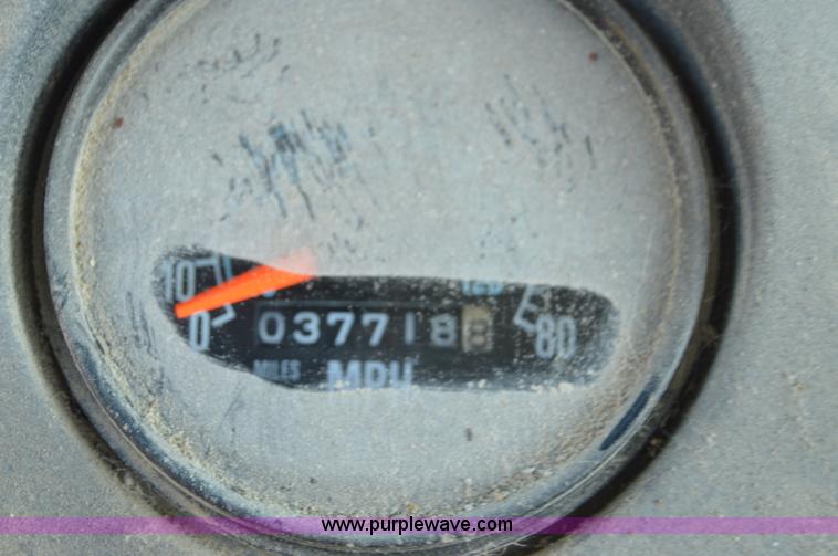 image for item I6486 1987 Mack DM685S mixer truck