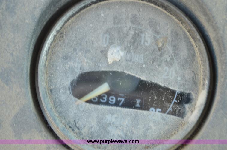 image for item I6486 1987 Mack DM685S mixer truck