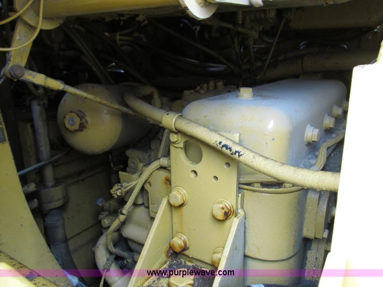 image for item I8920 1994 Caterpillar 963 track loader