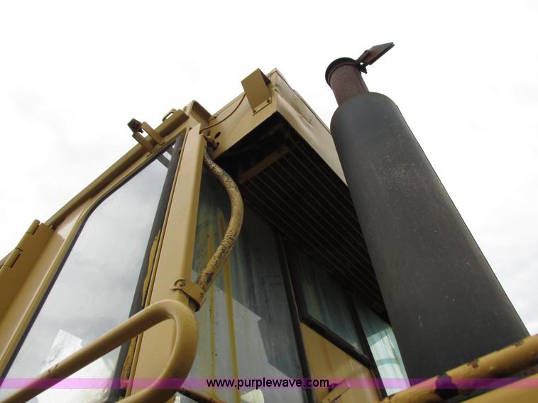 image for item I8920 1994 Caterpillar 963 track loader