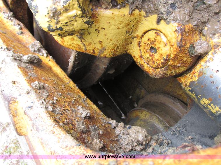 image for item I8920 1994 Caterpillar 963 track loader