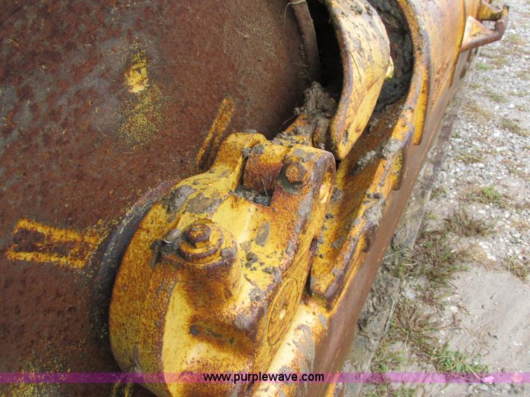 image for item I8920 1994 Caterpillar 963 track loader