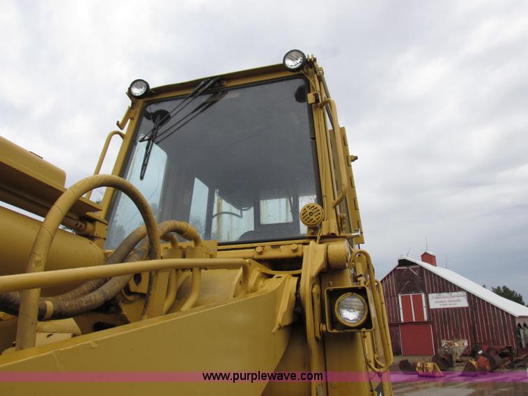 image for item I8920 1994 Caterpillar 963 track loader