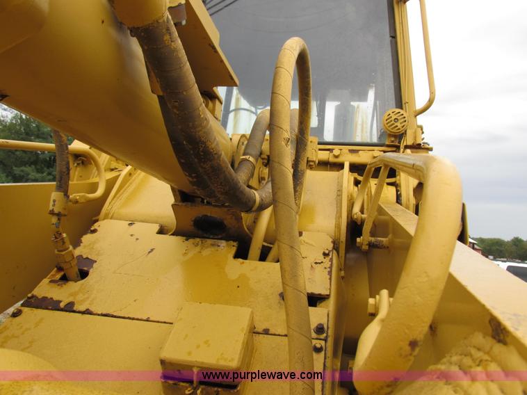 image for item I8920 1994 Caterpillar 963 track loader