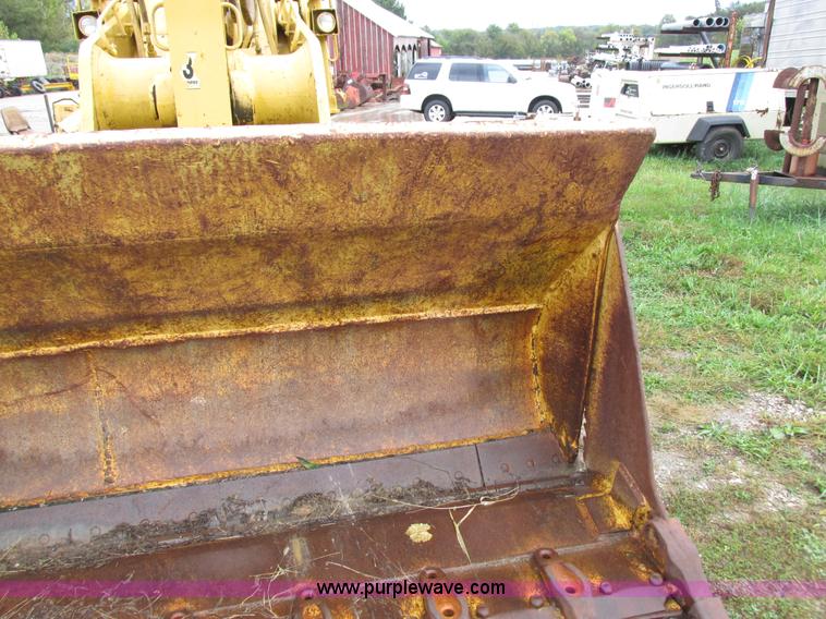 image for item I8920 1994 Caterpillar 963 track loader