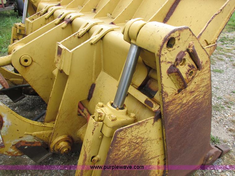 image for item I8920 1994 Caterpillar 963 track loader