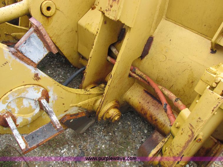 image for item I8920 1994 Caterpillar 963 track loader