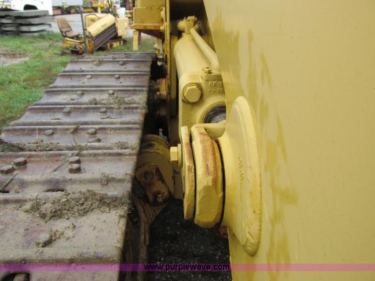 image for item I8920 1994 Caterpillar 963 track loader