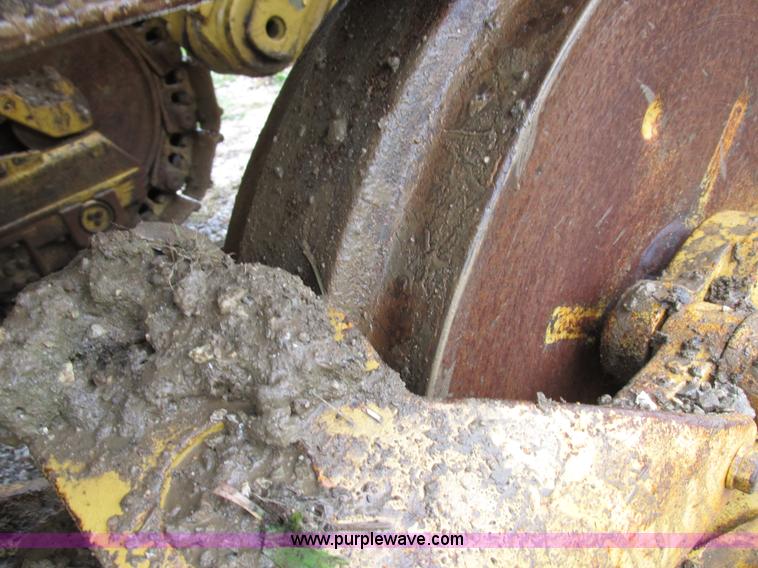 image for item I8920 1994 Caterpillar 963 track loader