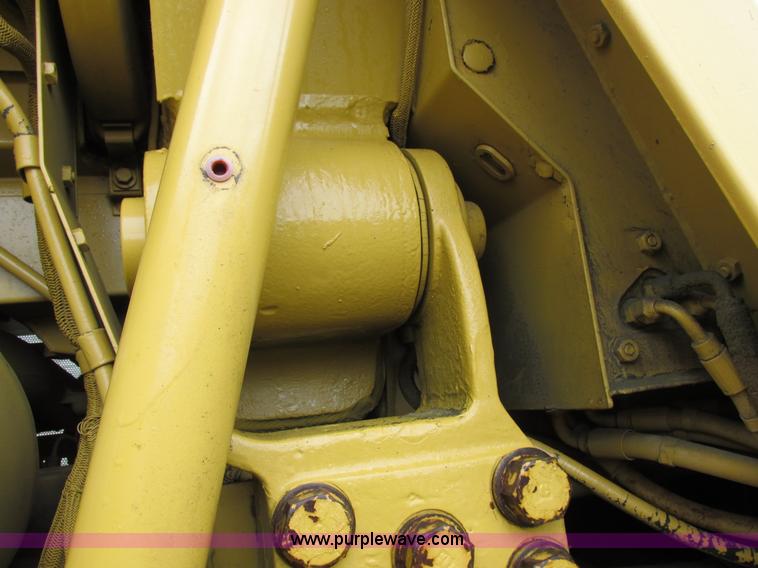image for item I8920 1994 Caterpillar 963 track loader
