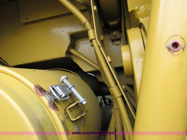 image for item I8920 1994 Caterpillar 963 track loader