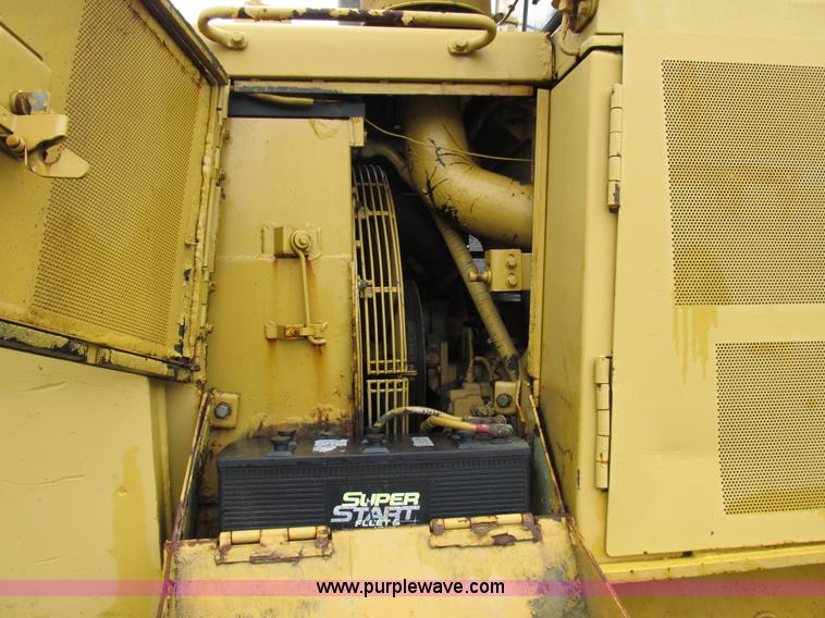image for item I8920 1994 Caterpillar 963 track loader