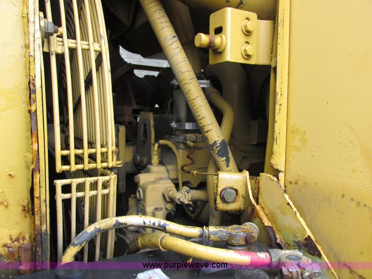 image for item I8920 1994 Caterpillar 963 track loader