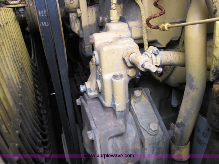 image for item I8920 1994 Caterpillar 963 track loader