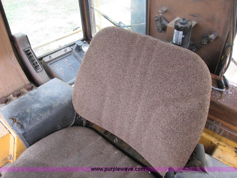 image for item I8920 1994 Caterpillar 963 track loader