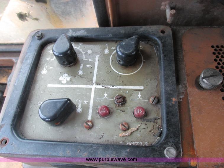 image for item I8920 1994 Caterpillar 963 track loader