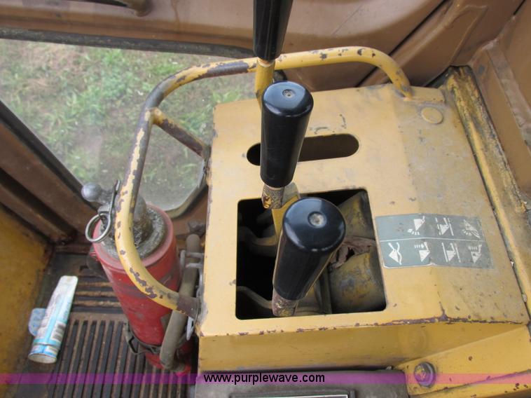 image for item I8920 1994 Caterpillar 963 track loader