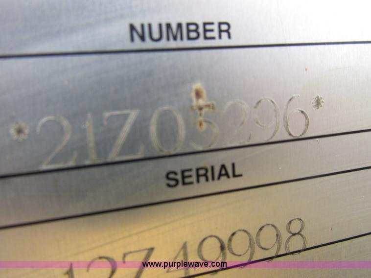 image for item I8920 1994 Caterpillar 963 track loader