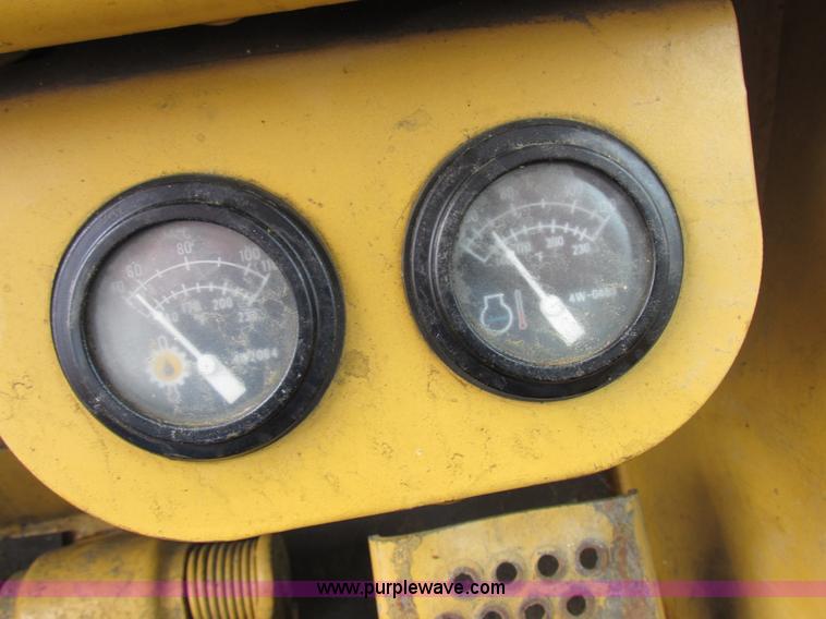 image for item I8920 1994 Caterpillar 963 track loader