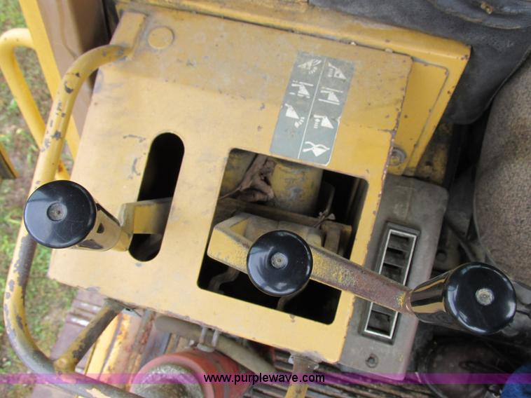 image for item I8920 1994 Caterpillar 963 track loader