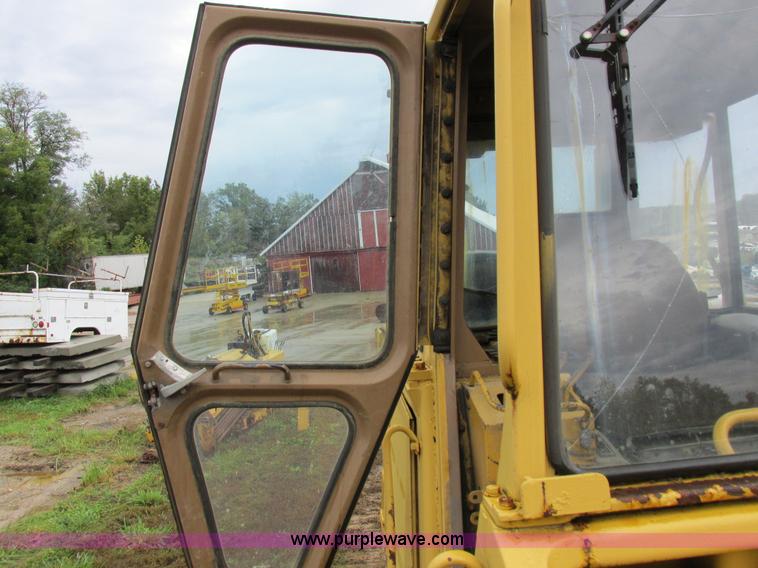 image for item I8920 1994 Caterpillar 963 track loader