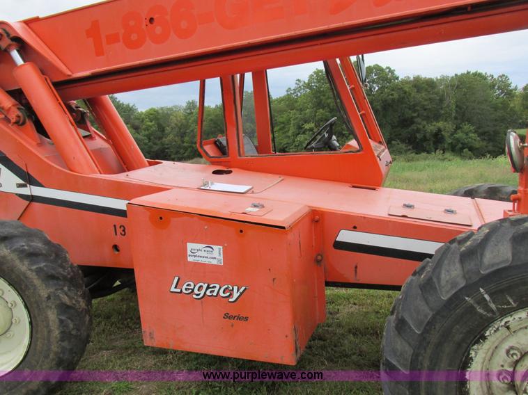image for item I8942 2000 SkyTrak 8042 telehandler
