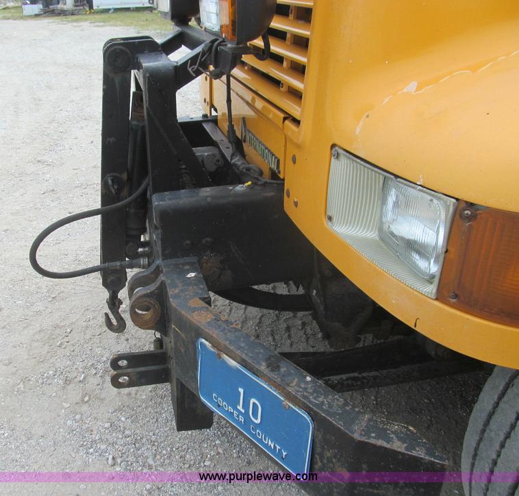 image for item I8977 1992 International 4900 dump truck