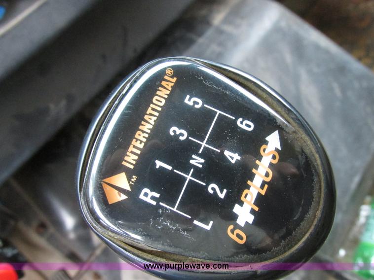 image for item I8977 1992 International 4900 dump truck