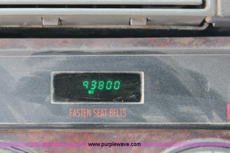 image for item J1083 2000 Freightliner Century Class semi truck