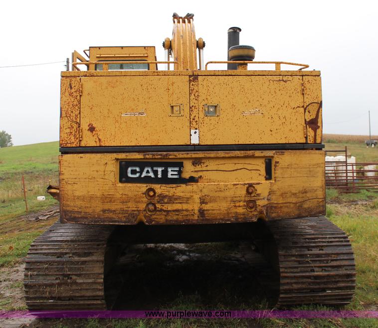 image for item J1204 1983 Caterpillar 225 excavator