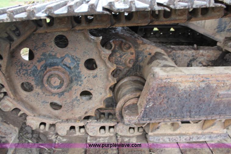 image for item J1204 1983 Caterpillar 225 excavator