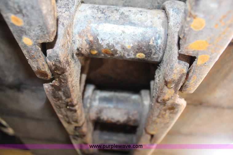 image for item J1204 1983 Caterpillar 225 excavator