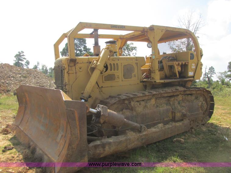 image for item J2406 1972 Dresser TD-25C dozer
