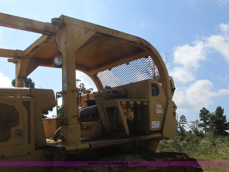 image for item J2406 1972 Dresser TD-25C dozer