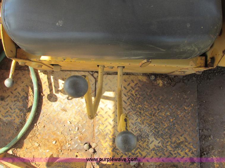 image for item J2406 1972 Dresser TD-25C dozer