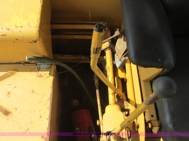 image for item J2406 1972 Dresser TD-25C dozer