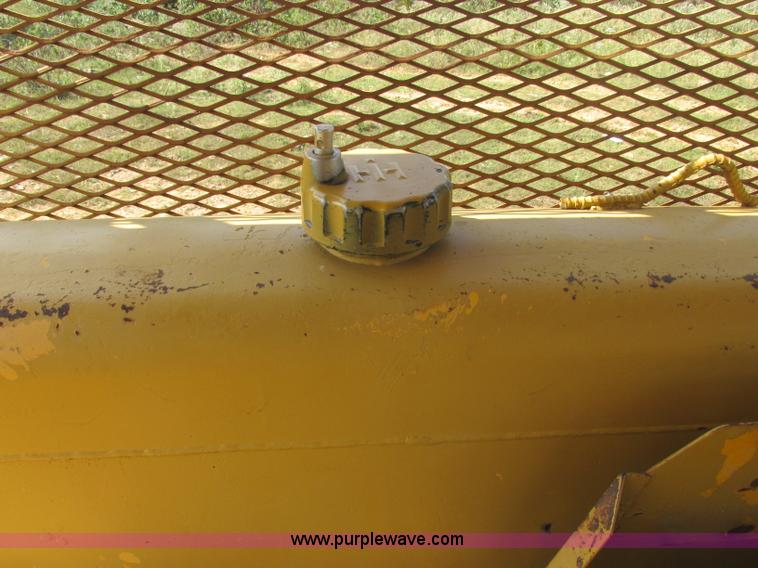 image for item J2406 1972 Dresser TD-25C dozer