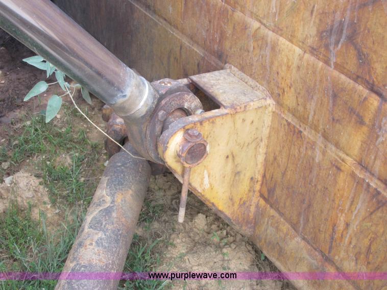 image for item J2406 1972 Dresser TD-25C dozer