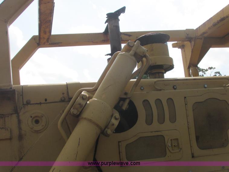 image for item J2406 1972 Dresser TD-25C dozer