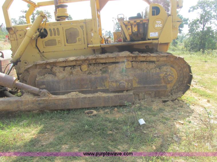 image for item J2406 1972 Dresser TD-25C dozer